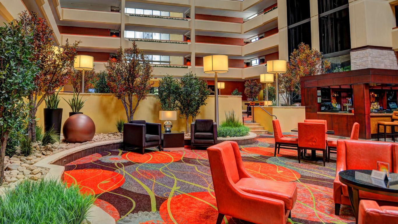 University Plaza Hotel and Convention Center Springfield