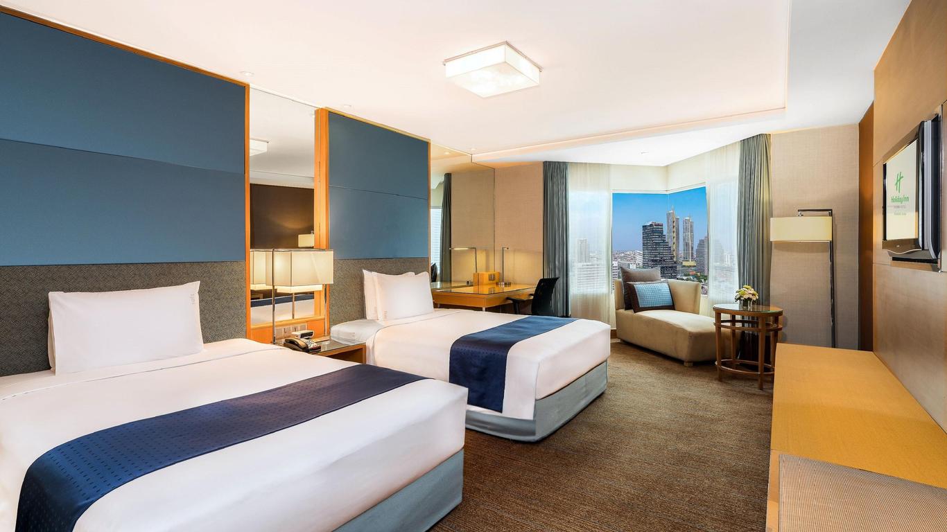 Holiday Inn Bangkok Silom