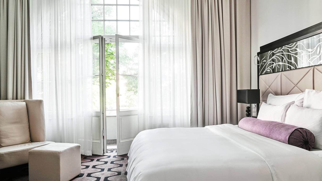Roomers Berlin Steinplatz, Autograph Collection