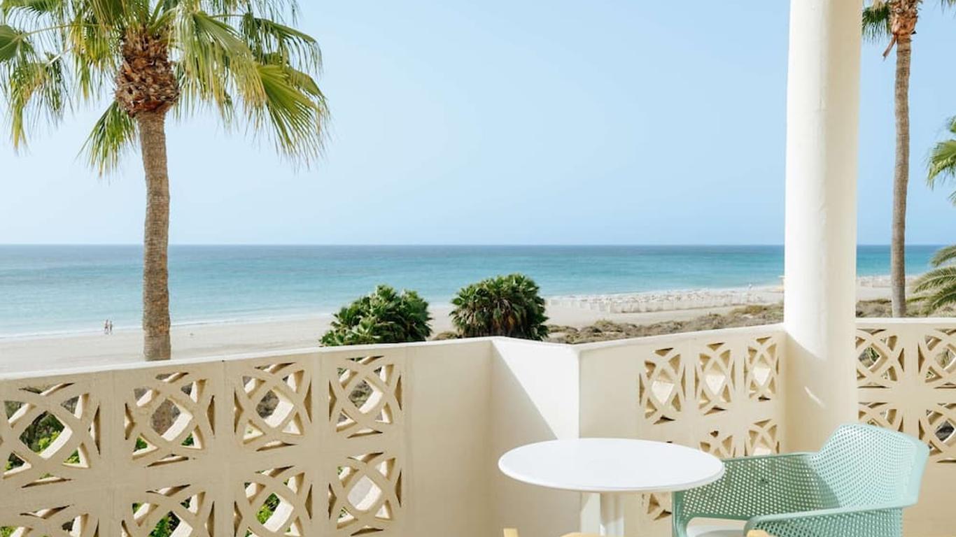 R2 Maryvent Beach Apartments