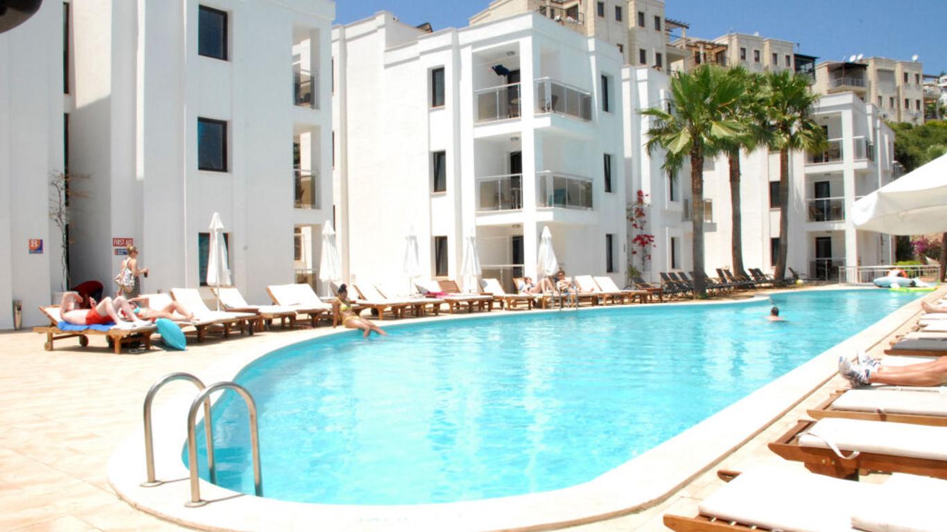 Queen Resort Hotel