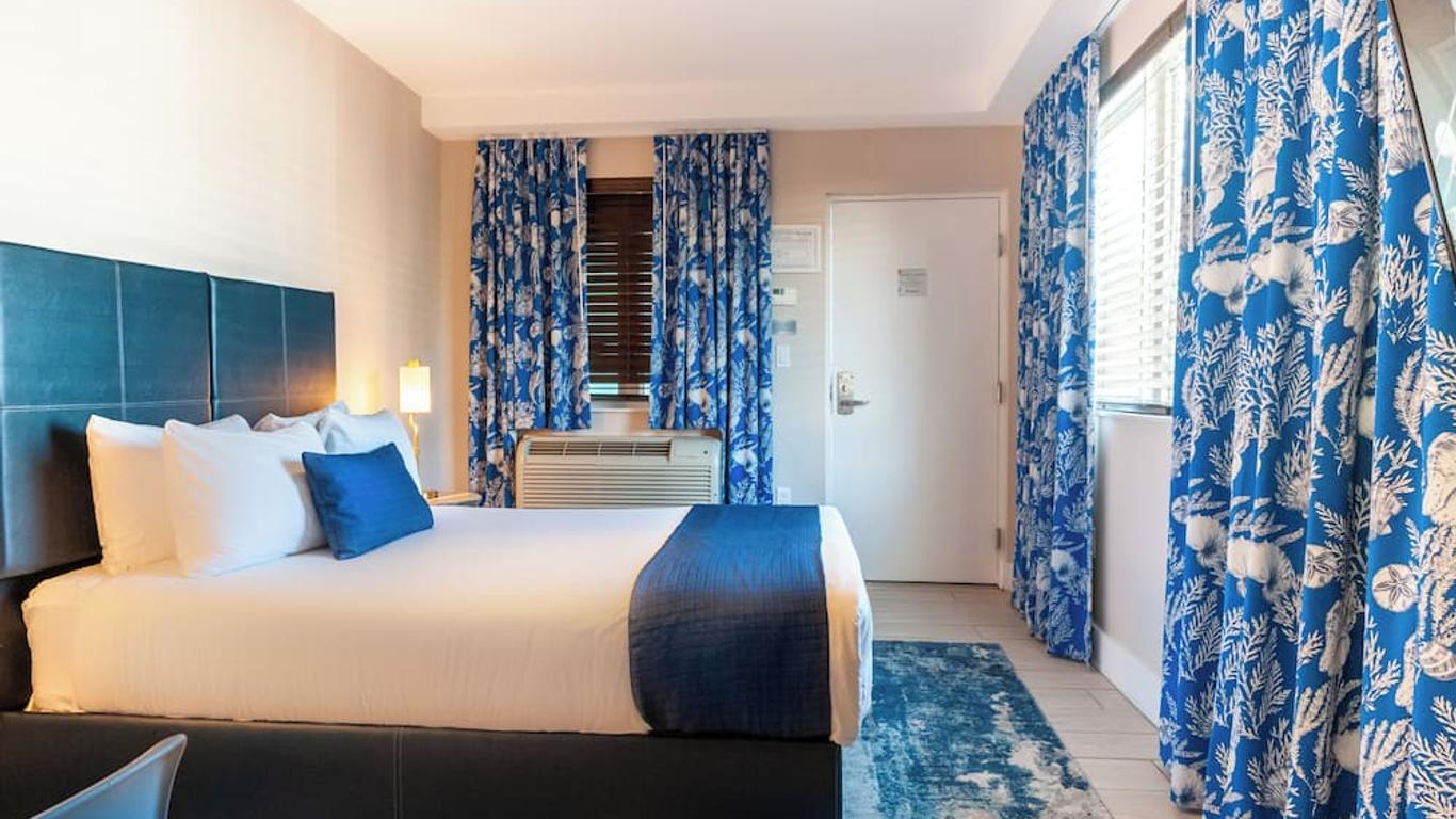 Waterside Hotel and Suites