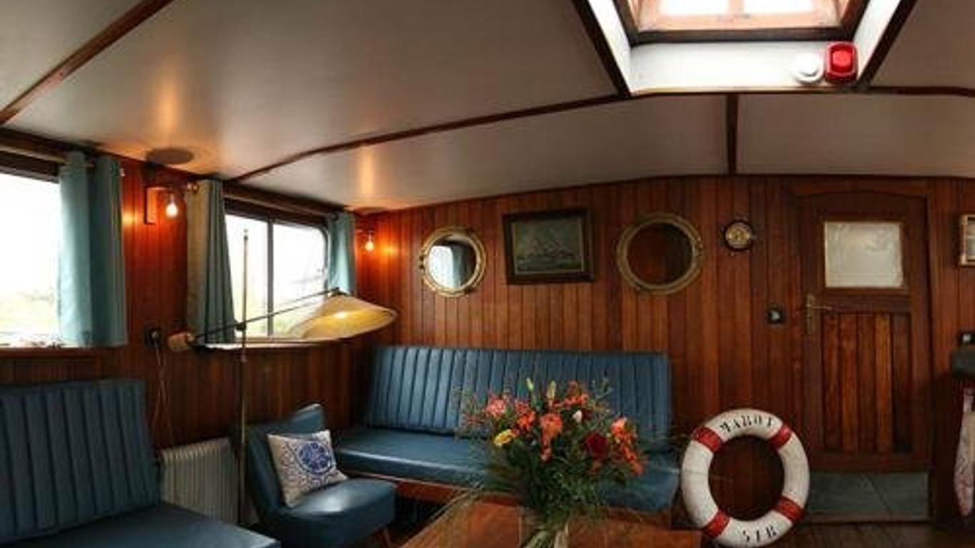 Boat 'Opoe Sientje'