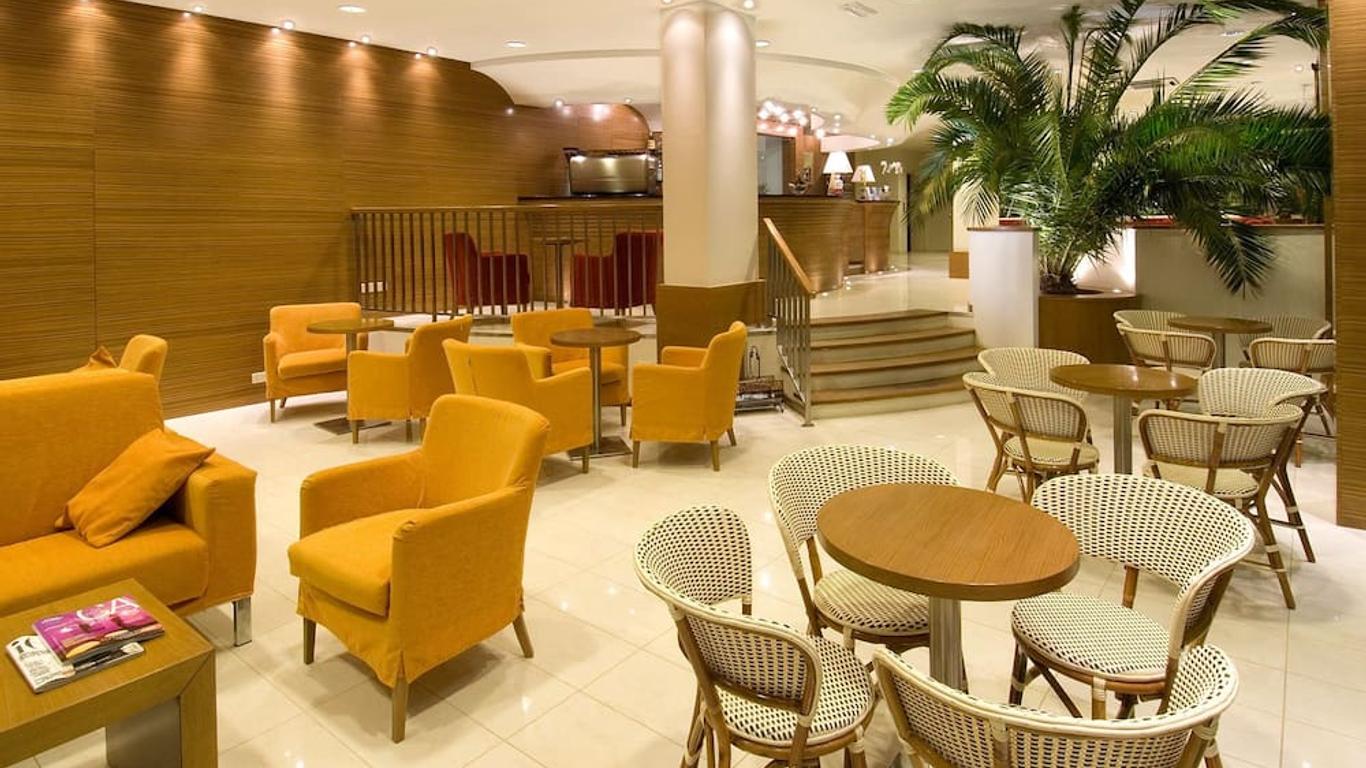 Hotel Trevi