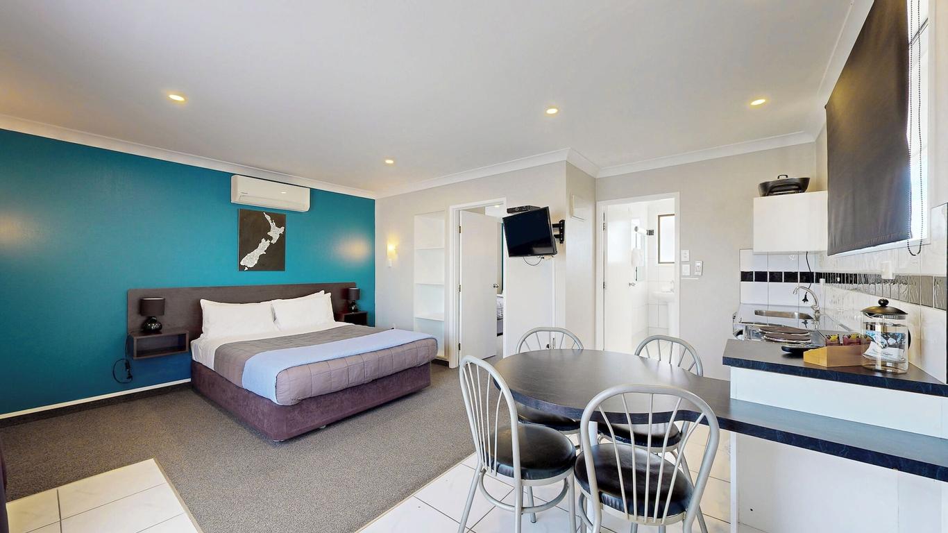 Albatross Motel