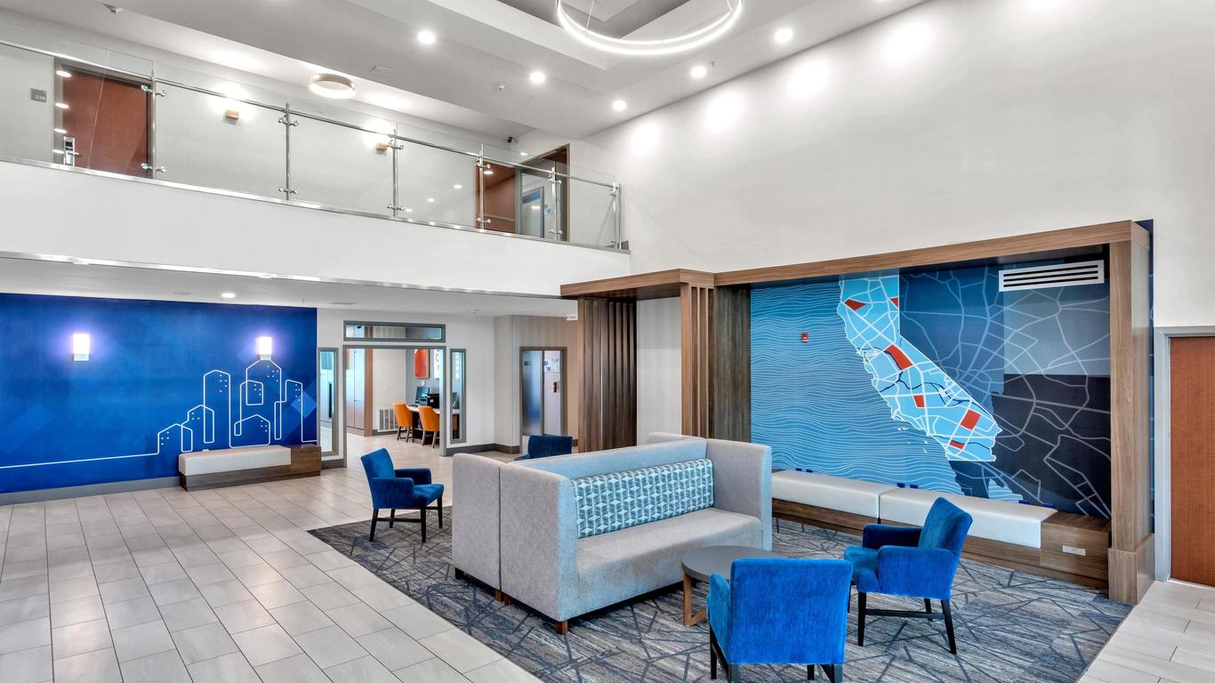Holiday Inn Express & Suites El Centro