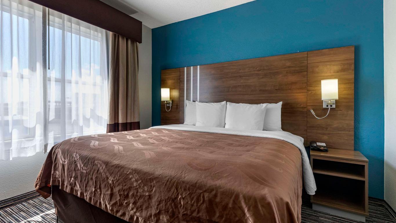 Quality Inn & Suites I-35 E/Walnut Hill