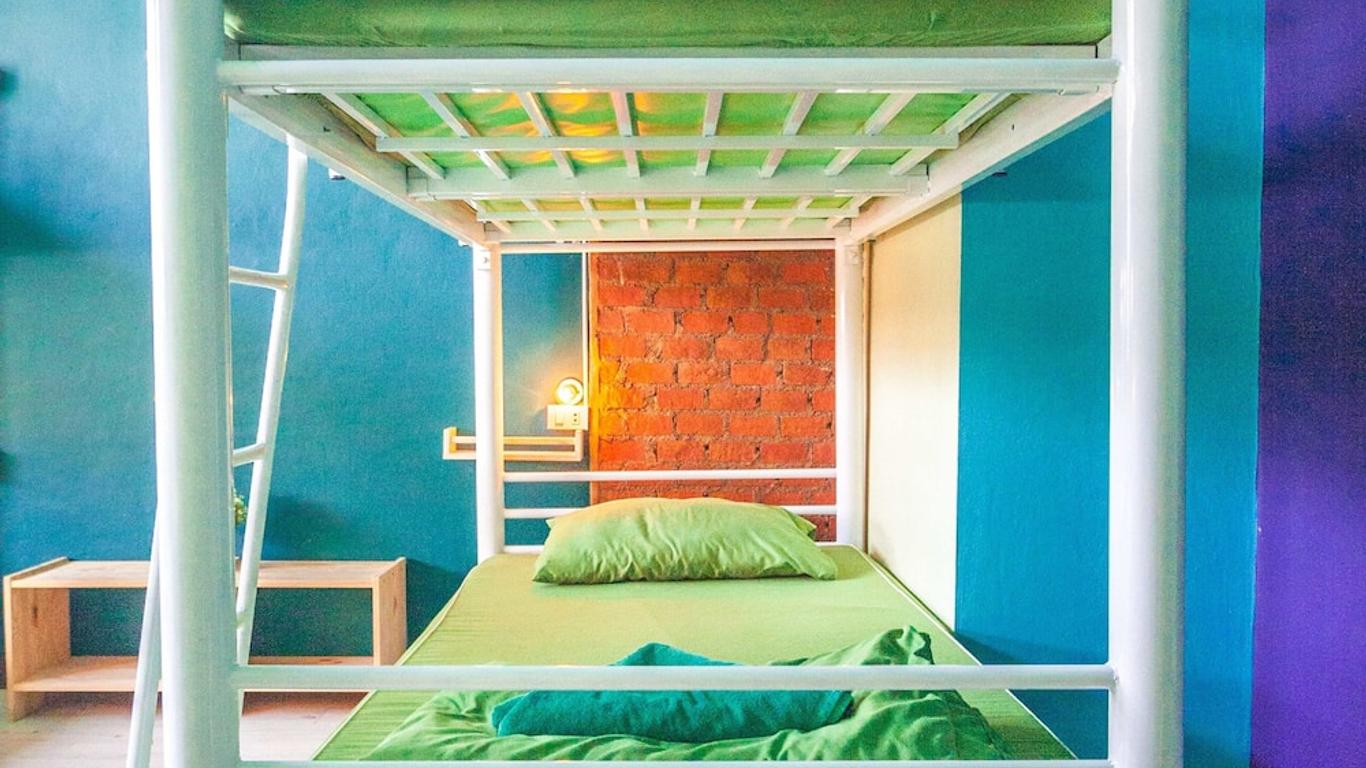 Nacornhostel