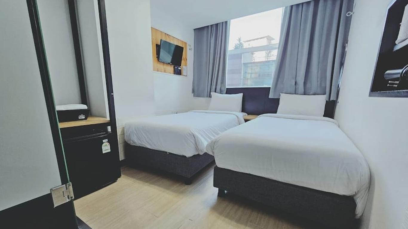Ekonomy Hotel Myeongdong Premier