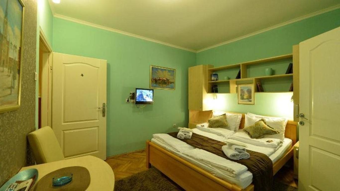 Guest Accommodation Tal Centar