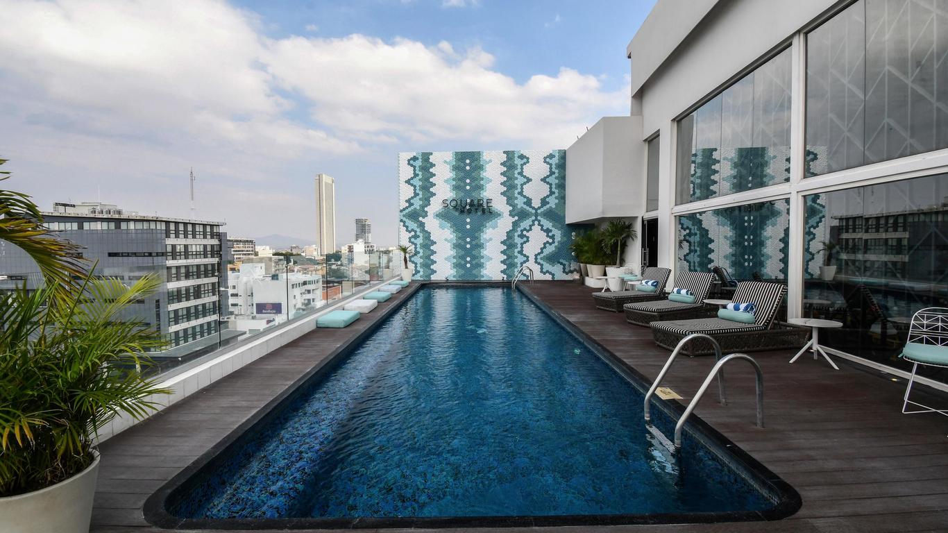 Square Small Luxury Hotel