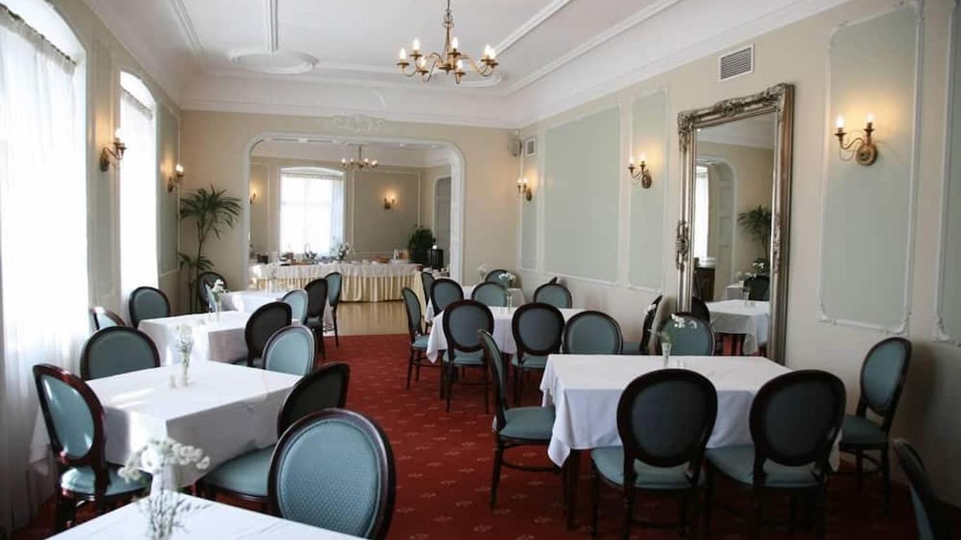 Draakon Hotel