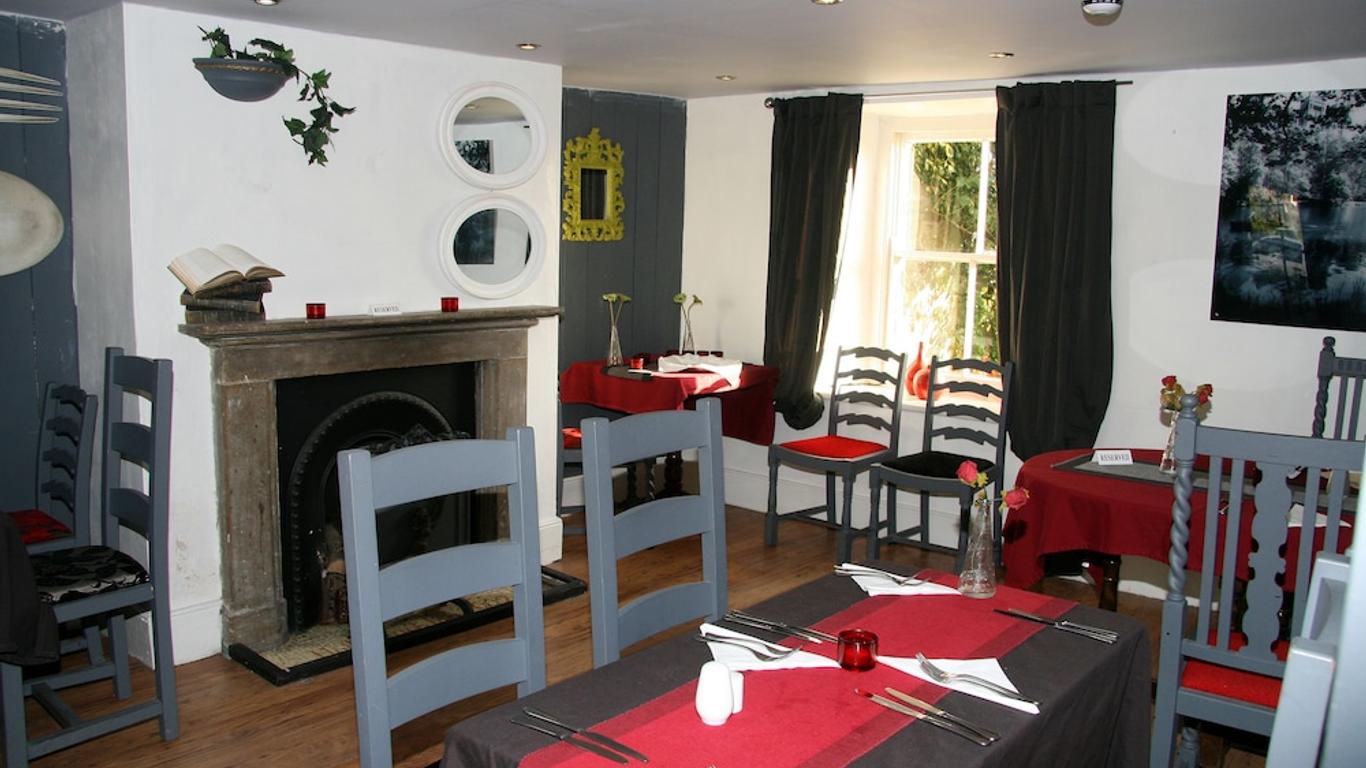 Holly Bush Inn