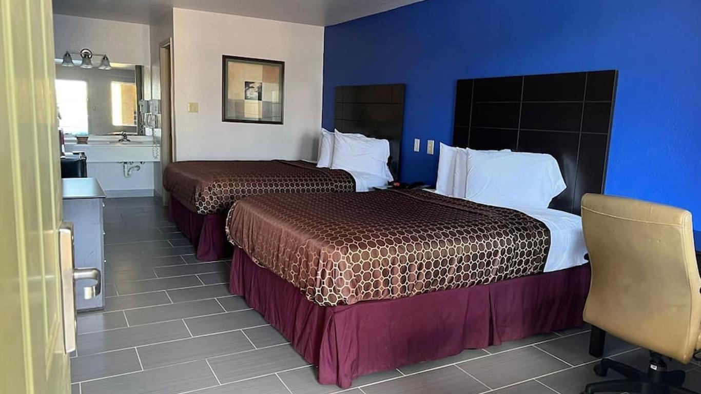 Country Hill Inn And Suites