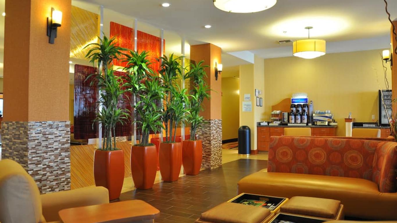 Holiday Inn Express Hotel & Suites Prattville South, An IHG Hotel