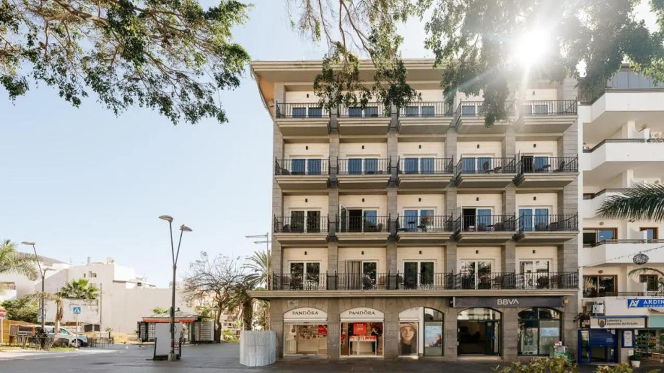 Hotel Reveron Plaza