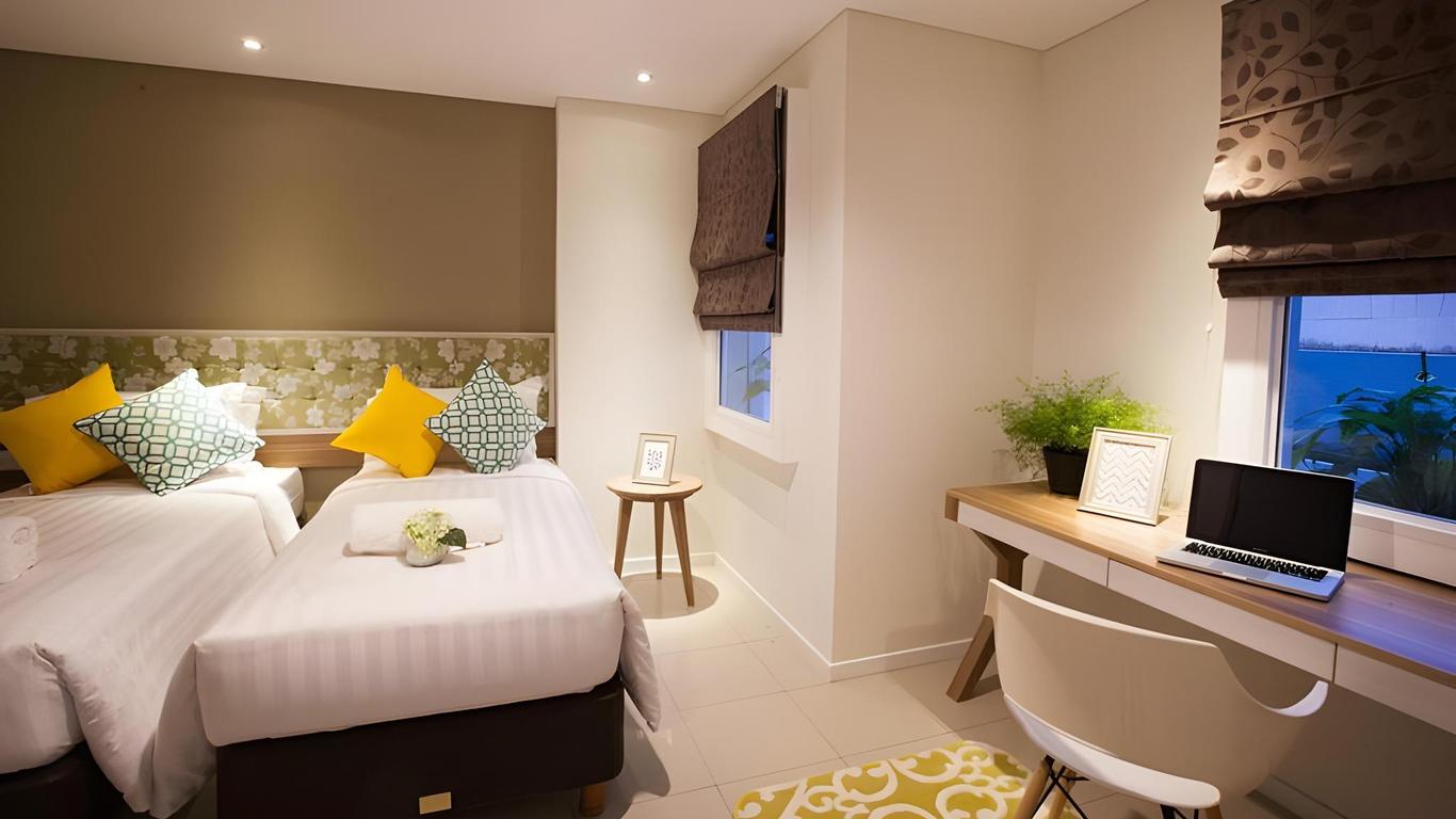 Wood Hotel