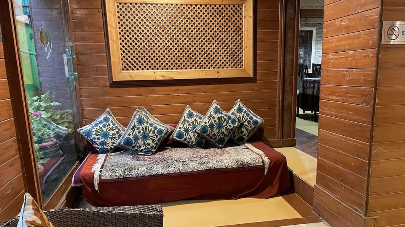 Hotel Sadaf