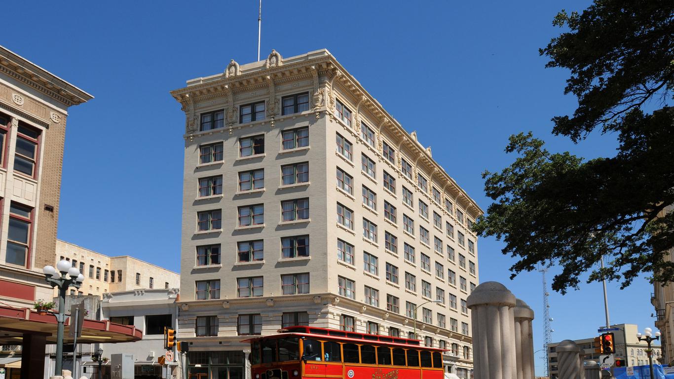 Hotel Gibbs Downtown Riverwalk
