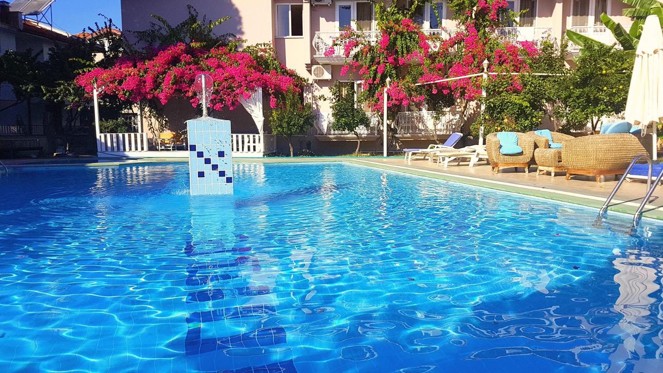 Hotel Caria Royal